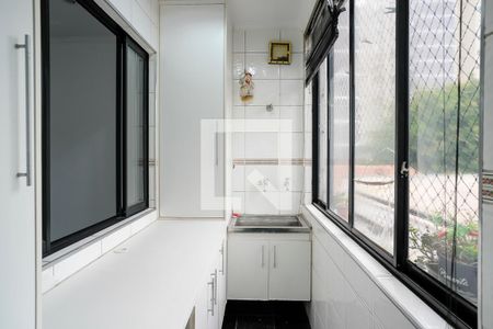 Casa para alugar com 400m², 6 quartos e 4 vagasÁrea de serviço segundo andar