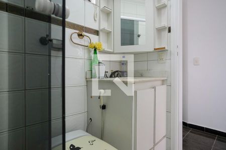 Casa para alugar com 400m², 6 quartos e 4 vagasBanheiro terceiro andar