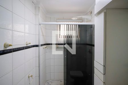 Casa para alugar com 400m², 6 quartos e 4 vagasBanheiro suíte segundo andar