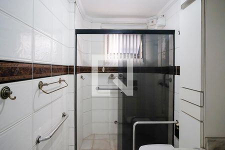 Casa para alugar com 400m², 6 quartos e 4 vagasBanheiro suíte primeiro andar