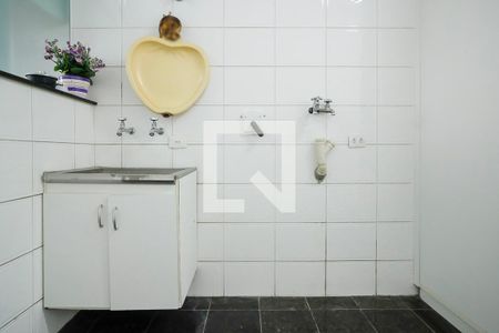 Casa para alugar com 400m², 6 quartos e 4 vagasÁrea de serviço terceiro andar