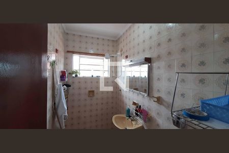 Casa à venda com 200m², 4 quartos e 2 vagasBanheiro