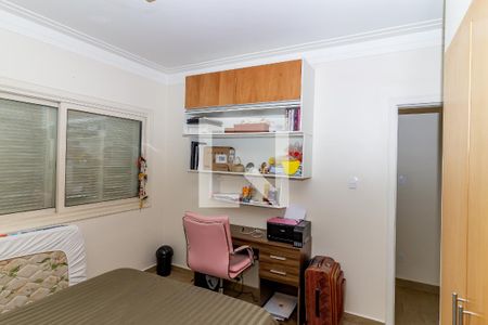 Casa à venda com 390m², 4 quartos e 2 vagas Casa à venda com 390m², 4 quartos e 2 vagasQuarto 4