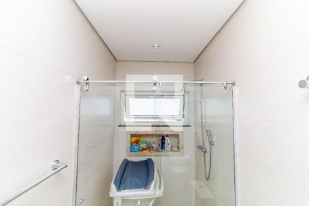 Casa à venda com 390m², 4 quartos e 2 vagas Casa à venda com 390m², 4 quartos e 2 vagasBanheiro