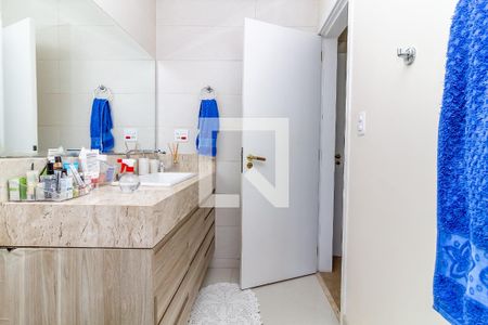 Casa à venda com 390m², 4 quartos e 2 vagas Casa à venda com 390m², 4 quartos e 2 vagasBanheiro da Suíte