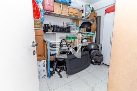 Casa à venda com 390m², 4 quartos e 2 vagas Casa à venda com 390m², 4 quartos e 2 vagasQuintal / Área de Serviço