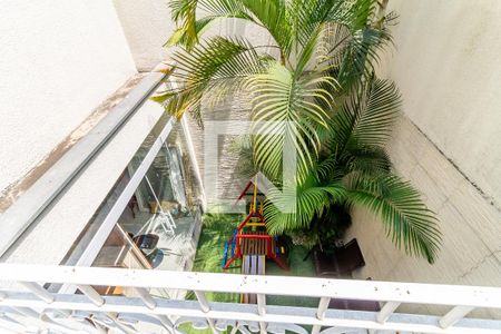 Casa à venda com 390m², 4 quartos e 2 vagas Casa à venda com 390m², 4 quartos e 2 vagasQuintal / Área de Serviço