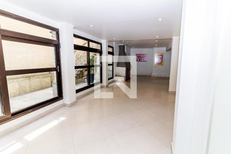 Casa à venda com 390m², 4 quartos e 2 vagas Casa à venda com 390m², 4 quartos e 2 vagasSalão de Festas