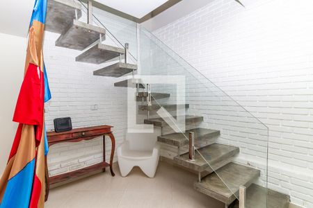 Casa à venda com 390m², 4 quartos e 2 vagas Casa à venda com 390m², 4 quartos e 2 vagasSalão de Festas