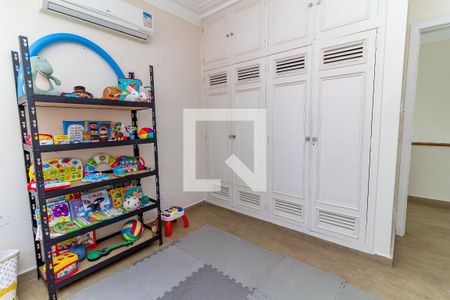 Casa à venda com 390m², 4 quartos e 2 vagas Casa à venda com 390m², 4 quartos e 2 vagasQuarto 2