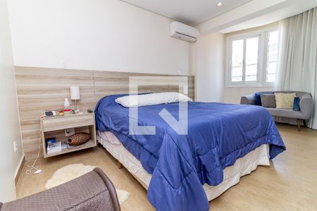 Casa à venda com 390m², 4 quartos e 2 vagas Casa à venda com 390m², 4 quartos e 2 vagasSuíte