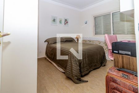 Casa à venda com 390m², 4 quartos e 2 vagas Casa à venda com 390m², 4 quartos e 2 vagasQuarto 4