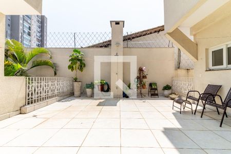 Casa à venda com 390m², 4 quartos e 2 vagas Casa à venda com 390m², 4 quartos e 2 vagasQuintal / Área de Serviço