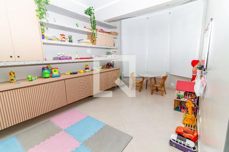 Casa à venda com 390m², 4 quartos e 2 vagas Casa à venda com 390m², 4 quartos e 2 vagasSuíte 2 / Esritório