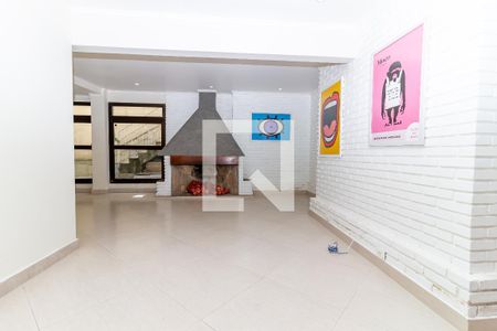 Casa à venda com 390m², 4 quartos e 2 vagas Casa à venda com 390m², 4 quartos e 2 vagasSalão de Festas