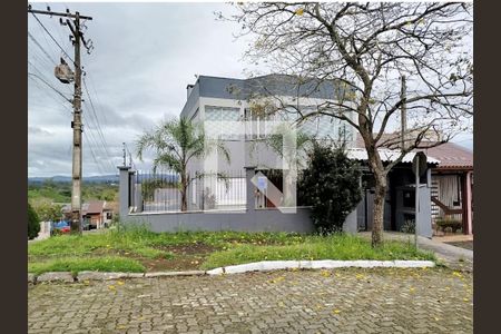 Casa à venda com 142m², 3 quartos e 2 vagasFachada