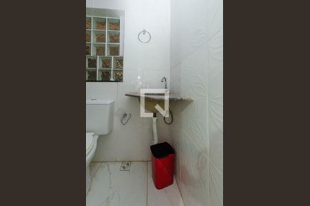 Casa para alugar com 55m², 1 quarto e sem vaga Casa para alugar com 55m², 1 quarto e sem vagaBanheiro