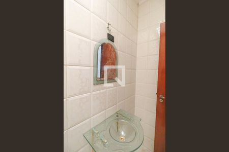 Casa à venda com 250m², 3 quartos e 5 vagas Casa à venda com 250m², 3 quartos e 5 vagasLavabo