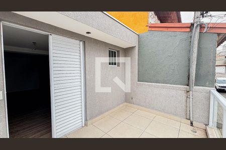 Casa à venda com 150m², 3 quartos e 1 vaga Casa à venda com 150m², 3 quartos e 1 vagaVaranda Suíte