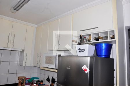 Casa de condomínio para alugar com 100m², 2 quartos e 2 vagasDetalhe - Cozinha