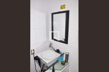 Casa de condomínio para alugar com 100m², 2 quartos e 2 vagasDetalhe - Banheiro dos Quartos