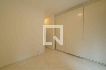 Apartamento à venda com 87m², 2 quartos e 1 vaga Apartamento à venda com 87m², 2 quartos e 1 vagaSuíte