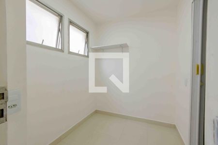 Apartamento à venda com 87m², 2 quartos e 1 vaga Apartamento à venda com 87m², 2 quartos e 1 vagaQuarto de Serviço