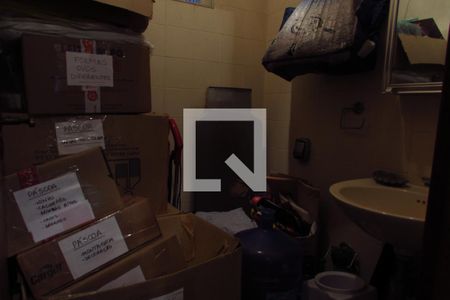 Casa à venda com 250m², 3 quartos e 4 vagasBanheiro de Serviço