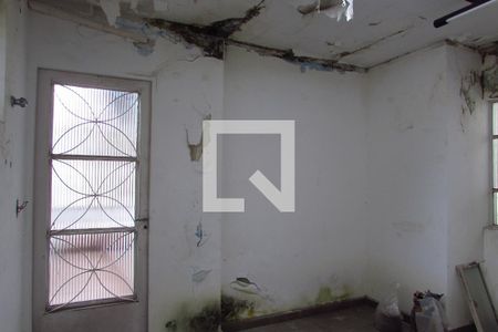 Casa à venda com 250m², 3 quartos e 4 vagasEdícula em obras