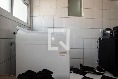 Apartamento à venda com 145m², 3 quartos e 2 vagas Apartamento à venda com 145m², 3 quartos e 2 vagasÁrea de Serviço