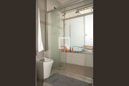 Apartamento à venda com 145m², 3 quartos e 2 vagas Apartamento à venda com 145m², 3 quartos e 2 vagasBanheiro do 2° Piso