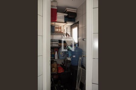 Apartamento à venda com 145m², 3 quartos e 2 vagas Apartamento à venda com 145m², 3 quartos e 2 vagasBanheiro de Serviço