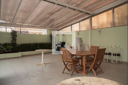 Apartamento à venda com 145m², 3 quartos e 2 vagas Apartamento à venda com 145m², 3 quartos e 2 vagasÁrea comum - Churrasqueira