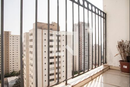 Apartamento à venda com 145m², 3 quartos e 2 vagas Apartamento à venda com 145m², 3 quartos e 2 vagasVaranda da Sala