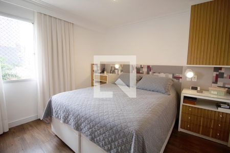 Apartamento à venda com 101m², 3 quartos e 2 vagas Apartamento à venda com 101m², 3 quartos e 2 vagasSuíte