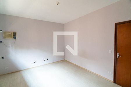 Casa à venda com 189m², 3 quartos e 6 vagasQuarto 2