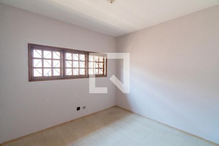 Casa à venda com 189m², 3 quartos e 6 vagasQuarto 1