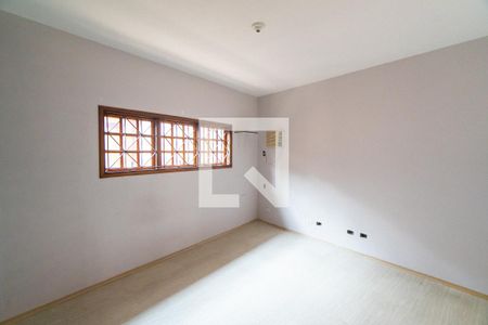 Casa à venda com 189m², 3 quartos e 6 vagasQuarto 2