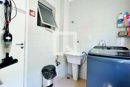 Apartamento à venda com 65m², 2 quartos e 1 vagaÁrea de Serviço