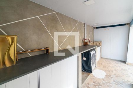 Casa 1 - Lavanderia de casa à venda com 5 quartos, 300m² em Vila do Encontro, São Paulo