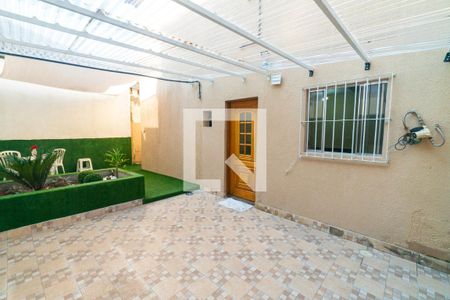 Quintal de casa à venda com 5 quartos, 300m² em Vila do Encontro, São Paulo