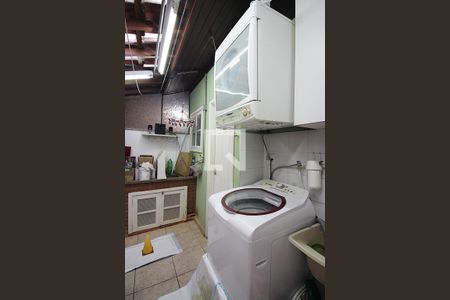 Casa de condomínio à venda com 130m², 3 quartos e 2 vagasÁrea de Serviço