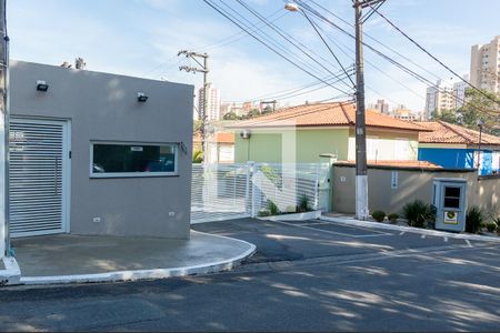 Casa de condomínio à venda com 130m², 3 quartos e 2 vagasFachada