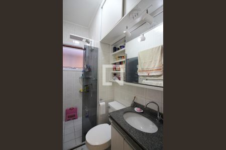 Casa de condomínio à venda com 130m², 3 quartos e 2 vagasBanheiro Social