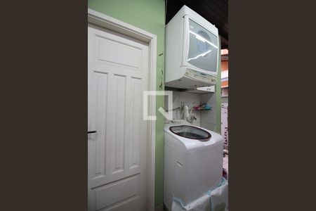 Casa de condomínio à venda com 130m², 3 quartos e 2 vagasÁrea de Serviço