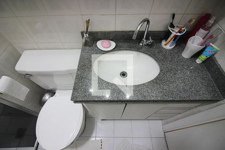 Casa de condomínio à venda com 130m², 3 quartos e 2 vagasBanheiro Social