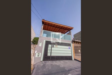 Casa à venda com 200m², 2 quartos e 2 vagasFachada