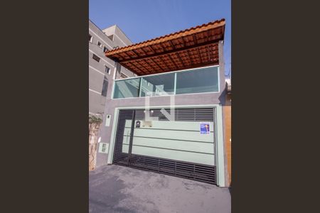 Casa à venda com 200m², 2 quartos e 2 vagasPlaca