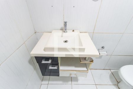 Casa à venda com 200m², 2 quartos e 2 vagasBanheiro