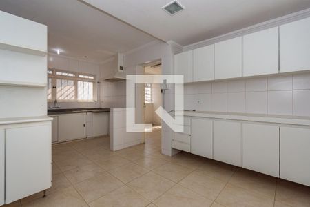 Casa para alugar com 206m², 3 quartos e 2 vagasCozinha